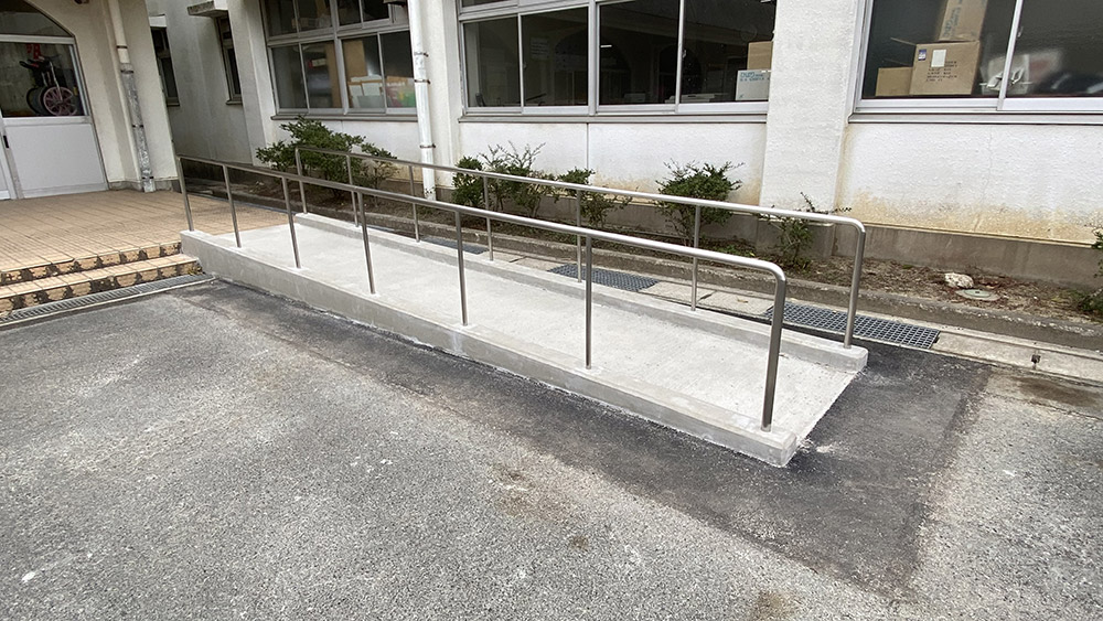 一小・海陽中バリアフリー改修工事の実績写真