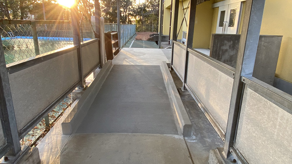 緑ヶ丘小・府本小バリアフリー改修工事の建築実績写真