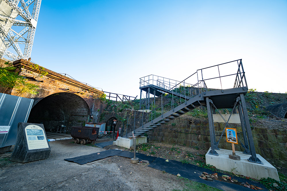 万田坑施設内階段設置工事の建築実績写真